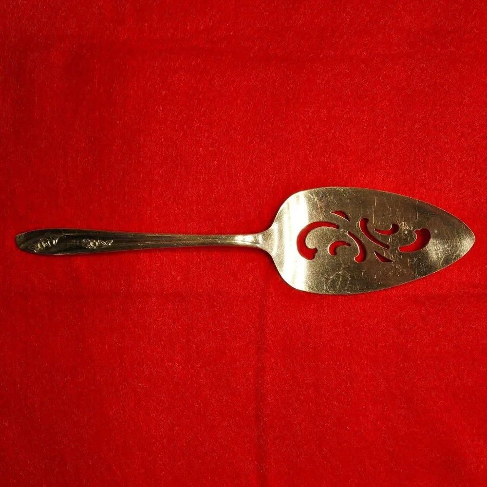 Wm Rogers‎ 1957 LADY FAIR Silver Plate Pie Cake Dessert Pastry Server Very Nice